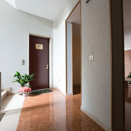 فندق مبيت وإفطار Serena 4*