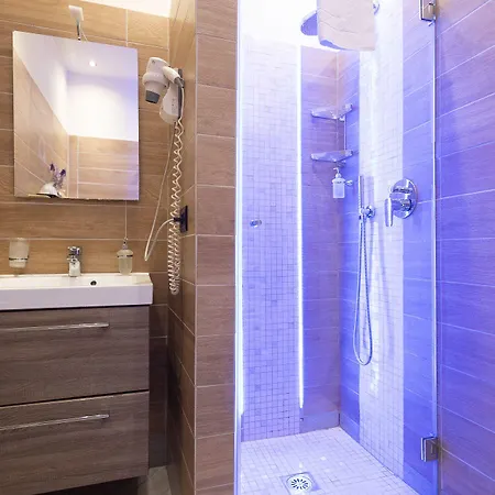 Serena Bed & Breakfast 4*