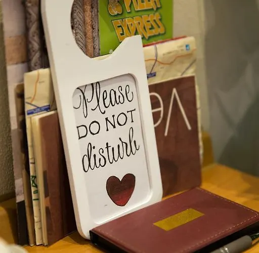 Serena Oda ve Kahvaltı 4*