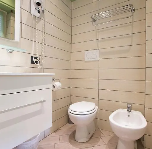 Oda ve Kahvaltı Serena Piacenza