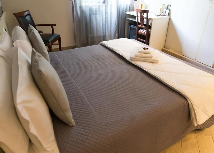 Serena Oda ve Kahvaltı 4*